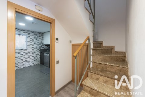 Duplex zum Verkauf in Cornella De Llobregat, Barcelona, Spanien 3 Schlafzimmer, 138 m2 Nr. 192094 - Foto 19