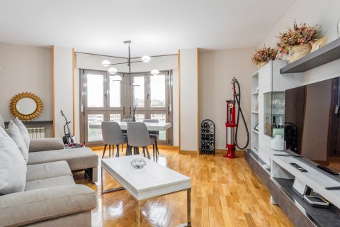 Apartment à vendre Madrid, Espagne, 2 chambres, 82 m2 No. 108320 - photo 1