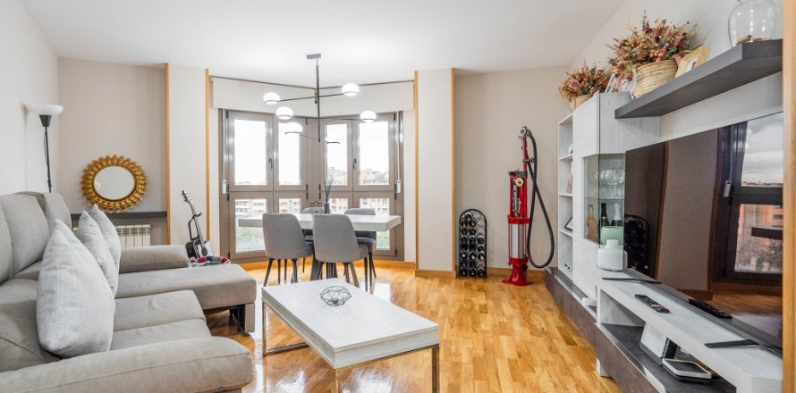 Apartment Madrid, Espagne 2 chambres, 82 m2 No. 108320