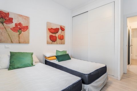 Apartment for sale Madrid, Spain 3 bedrooms, 117 sq.m. No. 108319 - photo 28