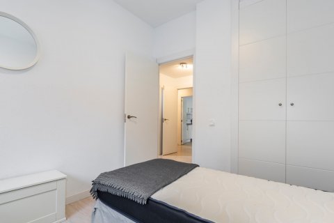 Apartment for sale Madrid, Spain 3 bedrooms, 117 sq.m. No. 108319 - photo 3