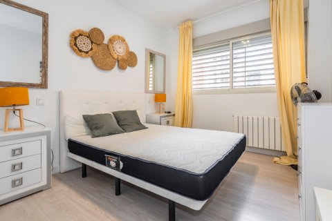 Apartment for sale Madrid, Spain 3 bedrooms, 117 sq.m. No. 108319 - photo 5