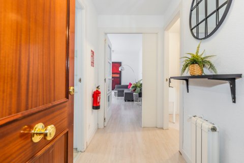 Apartment for sale Madrid, Spain 3 bedrooms, 117 sq.m. No. 108319 - photo 24