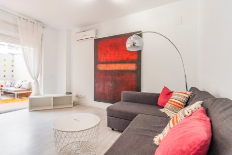 Apartment for sale Madrid, Spain 3 bedrooms, 117 sq.m. No. 108319 - photo 12