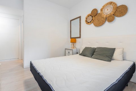 Apartment for sale Madrid, Spain 3 bedrooms, 117 sq.m. No. 108319 - photo 7