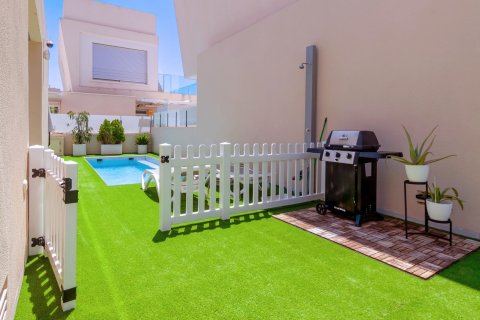 Villa for sale in Pilar de la Horadada, Alicante, Spain 3 bedrooms, 136 sq.m. No. 140478 - photo 28