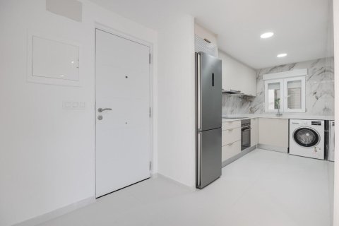 Lägenhet till salu i Torrevieja, Alicante, Spanien 3 sovrum, 102 kvm. Nr. 140481 - foto 3