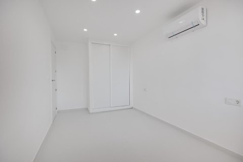 Lägenhet till salu i Torrevieja, Alicante, Spanien 3 sovrum, 102 kvm. Nr. 140481 - foto 25