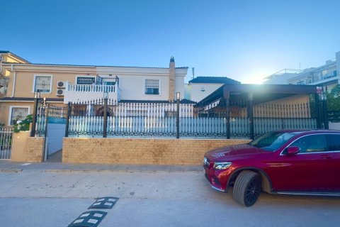 Villetta a schiera in vendita a La Zenia, Alicante, Spagna 4 camere da letto, 160 mq. N° 140477 - foto 6