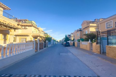 Villetta a schiera in vendita a La Zenia, Alicante, Spagna 4 camere da letto, 160 mq. N° 140477 - foto 5