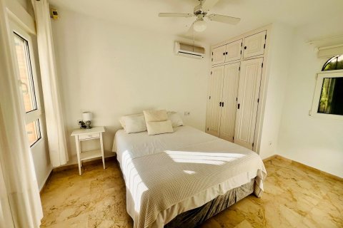 Villa for sale in Alicante, Spain 3 bedrooms, 143 sq.m. No. 140476 - photo 15