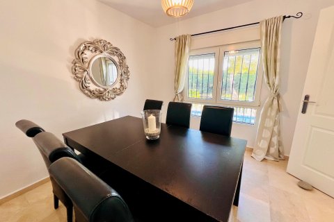 Villa for sale in Alicante, Spain 3 bedrooms, 143 sq.m. No. 140476 - photo 12