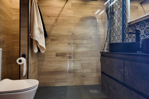 Bungalow en venta en Alicante, España 3 dormitorios, 205 m2 No. 140479 - foto 12