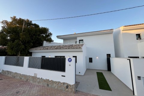 Villa till salu San Pedro del Pinatar, Murcia, Spanien 3 sovrum, 145 kvm. Nr. 135179 - foto 2