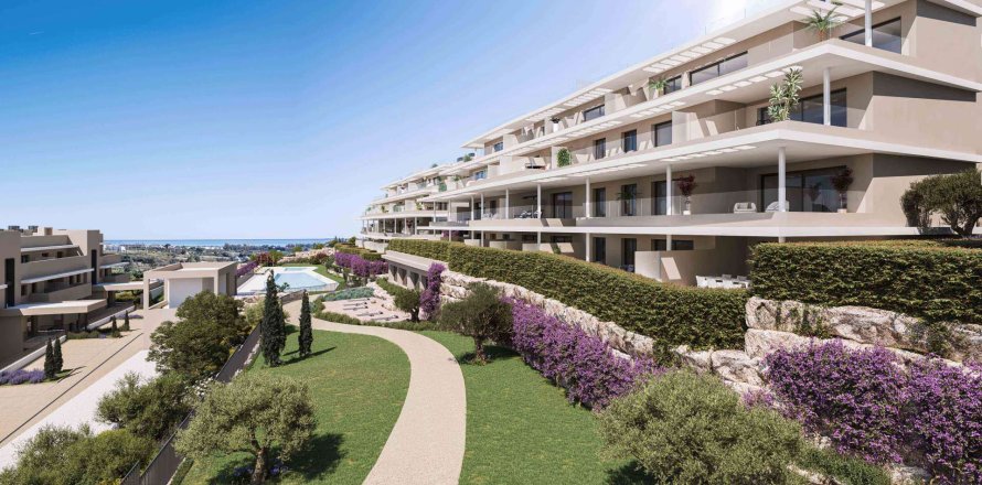 Apartment à Estepona, Malaga, Espagne 3 chambres, 130.41 m2 No. 194679