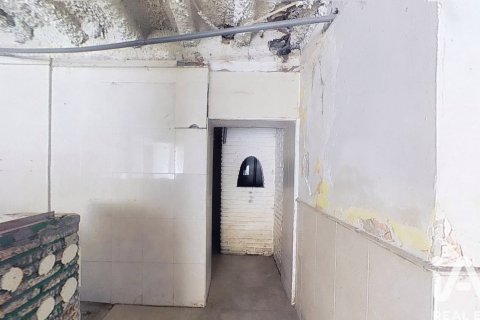 Commercial property for sale in Reus, Tarragona, Spain 5 bedrooms, 105 sq.m. No. 184694 - photo 8