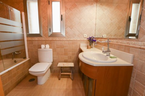 Bungalow w Calpe, Alicante, Hiszpania 3 sypialnie, 290 mkw. nr 187460 – zdjęcie 12