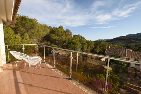 Bungalow w Calpe, Alicante, Hiszpania 3 sypialnie, 290 mkw. nr 187460 – zdjęcie 19