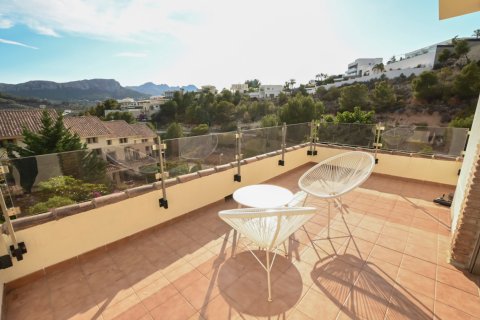 Bungalow w Calpe, Alicante, Hiszpania 3 sypialnie, 290 mkw. nr 187460 – zdjęcie 18