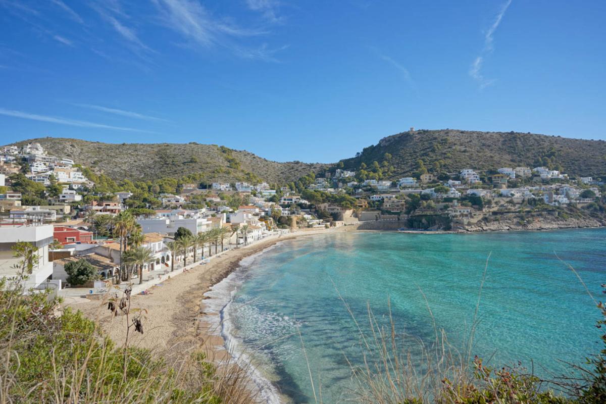 Willa w Moraira, Alicante, Hiszpania 4 sypialnie, 340 mkw. nr 97874