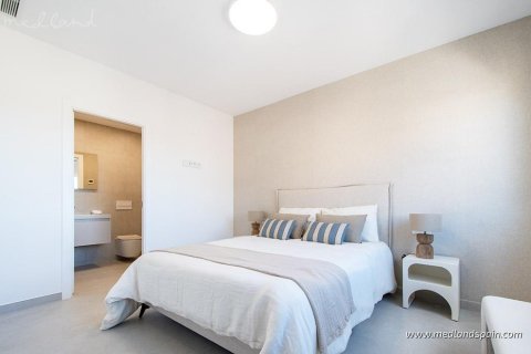 Villa for sale Mil Palmeras, Alicante, Spain 3 bedrooms, 131.5 sq.m. No. 63978 - photo 12