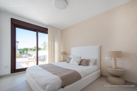 Villa for sale Mil Palmeras, Alicante, Spain 3 bedrooms, 131.5 sq.m. No. 63978 - photo 11