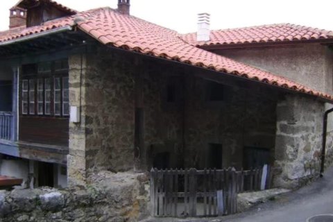 Villa in Oviedo, Asturias, Spain 71 sq.m. No. 182958