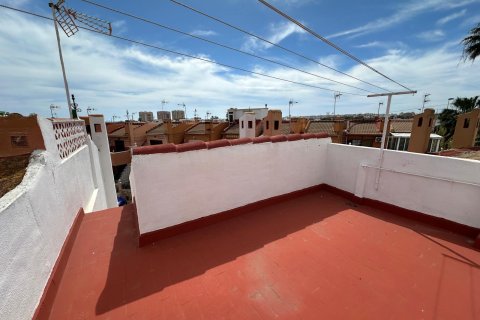 Ático en venta en Torrevieja, Alicante, España 2 dormitorios, 72 m2 No. 182959 - foto 3