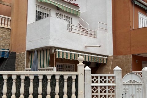 Ático en venta en Torrevieja, Alicante, España 2 dormitorios, 72 m2 No. 182959 - foto 2