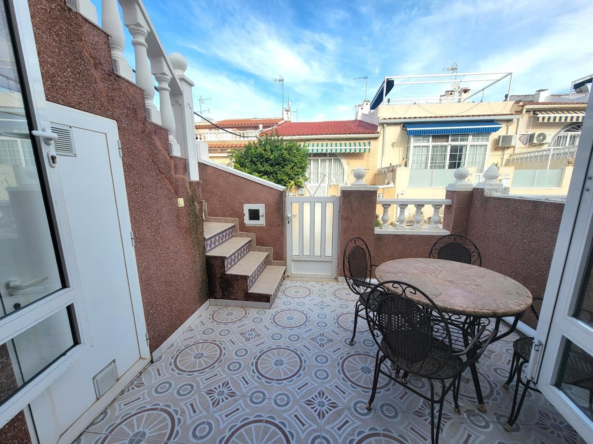 House in Torrevieja, Alicante, Spain 1 bedroom, 60 sq.m. No. 182956