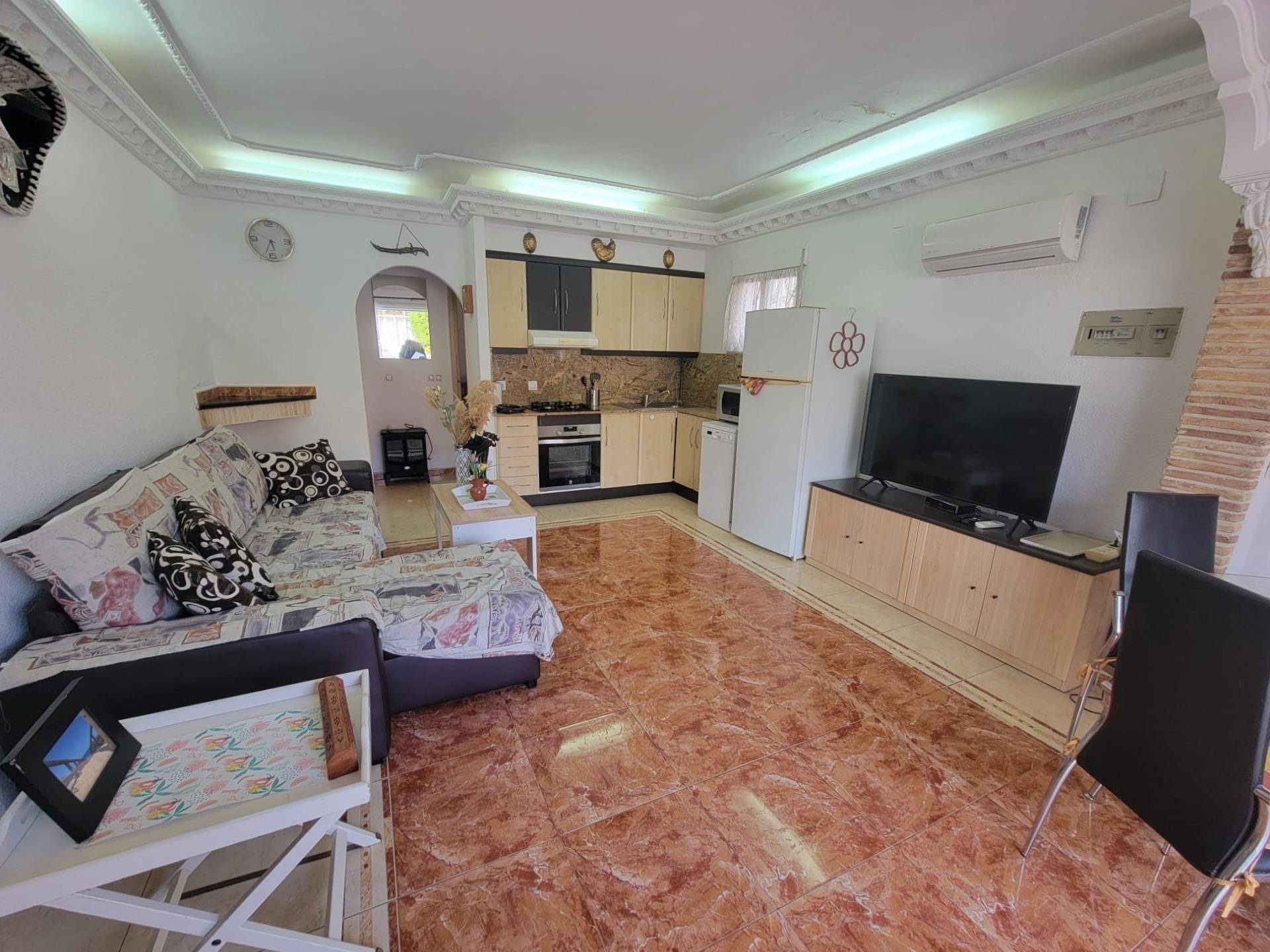 House in Torrevieja, Alicante, Spain 1 bedroom, 60 sq.m. No. 182956