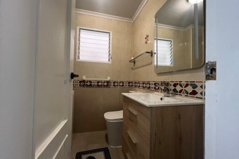 Apartament w Torrevieja, Alicante, Hiszpania 2 sypialnie, 63 mkw. nr 182960 – zdjęcie 19