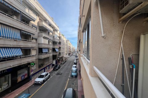 Apartament w Torrevieja, Alicante, Hiszpania 2 sypialnie, 63 mkw. nr 182960 – zdjęcie 23
