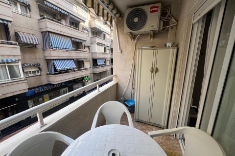Apartament w Torrevieja, Alicante, Hiszpania 2 sypialnie, 63 mkw. nr 182960 – zdjęcie 22
