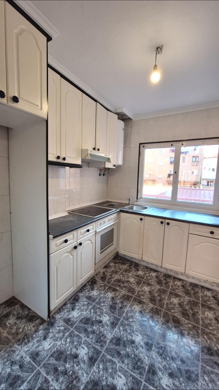 Appartamento a Gijon, Asturias, Spagna 1 camera da letto, 58 mq. N° 182957