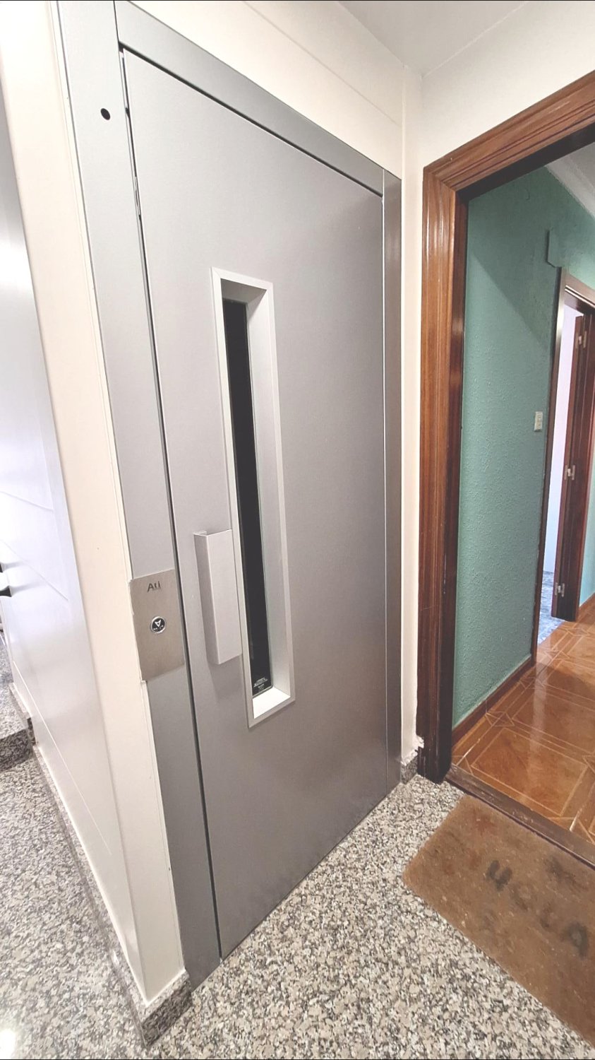 Appartamento a Gijon, Asturias, Spagna 1 camera da letto, 58 mq. N° 182957