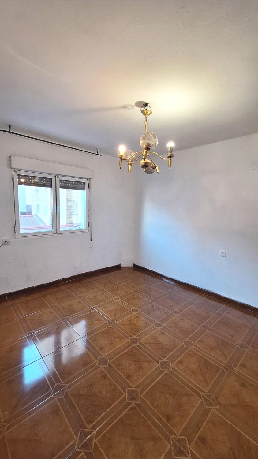Appartamento a Gijon, Asturias, Spagna 1 camera da letto, 58 mq. N° 182957