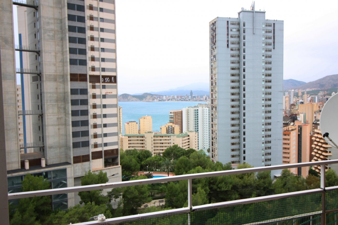 Apartment in Benidorm, Alicante, Spain 3 bedrooms,  No. 183548