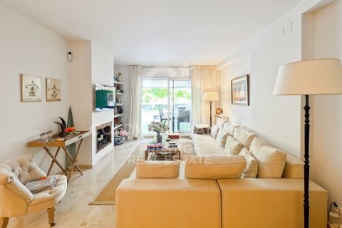 Huoneisto myytävänä Sitges, Barcelona, Espanja, 3 makuuhuonetta, 130 m2 No. 158502 - kuva 6