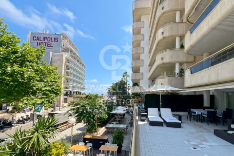 Huoneisto myytävänä Sitges, Barcelona, Espanja, 3 makuuhuonetta, 130 m2 No. 158502 - kuva 2
