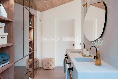 House for sale in Montferrer i Castellbò, Lleida, Spain 4 bedrooms, 750 sq.m. No. 158501 - photo 28