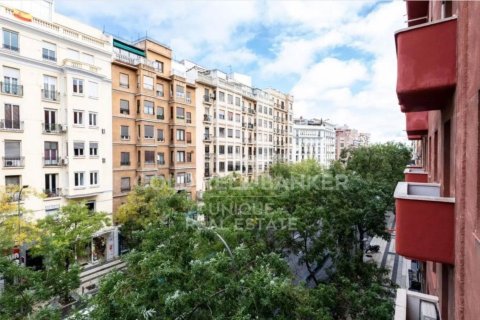 Apartment à vendre à Madrid, Espagne, 3 chambres, 115 m2 No. 158503 - photo 4