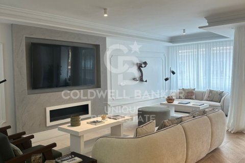 Продажа квартиры в Мадрид, Испания 4 спальни, 250м2 №158504 - фото 4