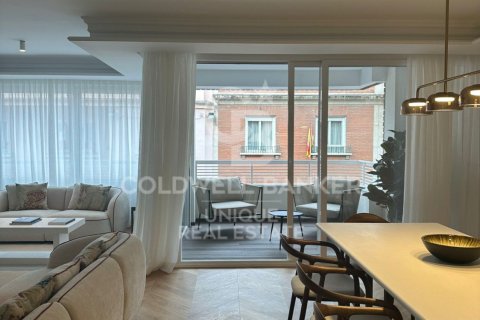 Продажа квартиры в Мадрид, Испания 4 спальни, 250м2 №158504 - фото 5