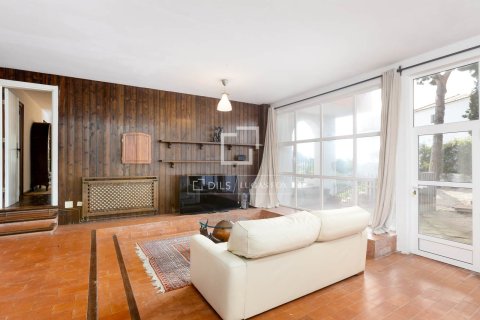 Villa for sale in Arenys de Mar, Barcelona, Spain 7 bedrooms, 493 sq.m. No. 161425 - photo 24