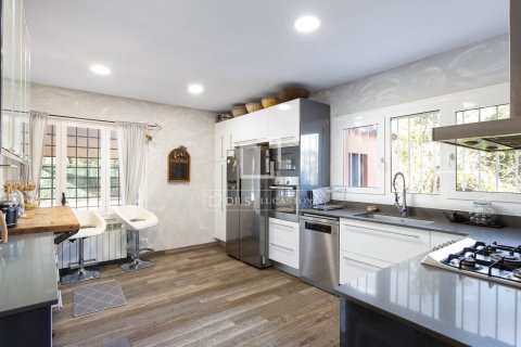 Villa for sale in Arenys de Mar, Barcelona, Spain 7 bedrooms, 493 sq.m. No. 161425 - photo 7