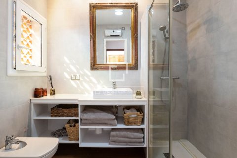 Villa for sale in Arenys de Mar, Barcelona, Spain 7 bedrooms, 493 sq.m. No. 161425 - photo 15