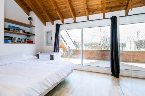 Villa for sale in Sant Cugat Del Valles, Barcelona, Spain 4 bedrooms, 280 sq.m. No. 161424 - photo 24