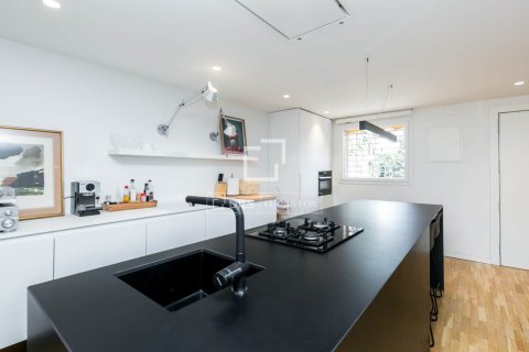 Villa for sale in Sant Cugat Del Valles, Barcelona, Spain 4 bedrooms, 280 sq.m. No. 161424 - photo 4