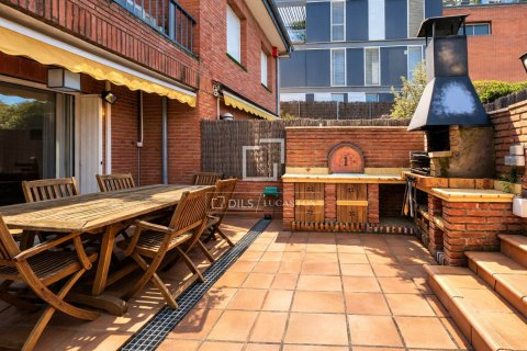 Villa for sale in Sant Cugat Del Valles, Barcelona, Spain 4 bedrooms, 280 sq.m. No. 161424 - photo 12